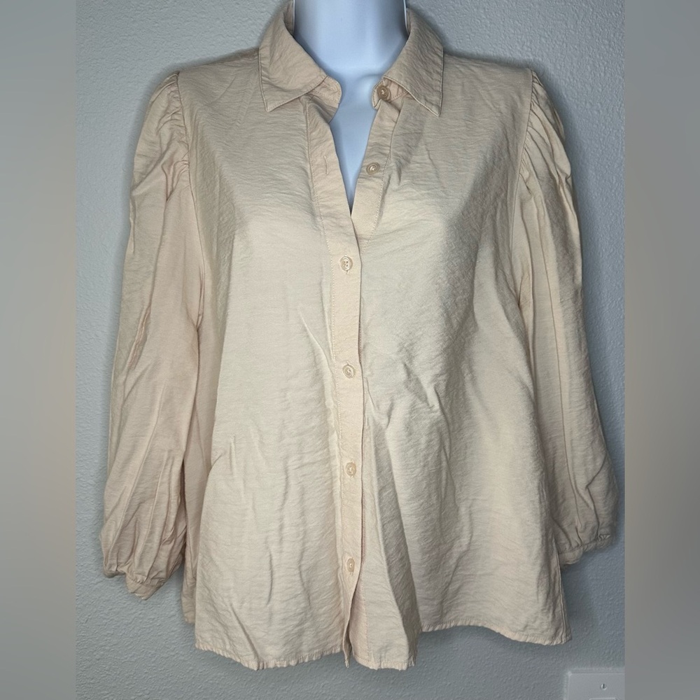 Banana Republic Factory Women’s Cream Button Down Blouse Size Small